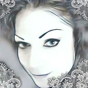 Meet your Posher, Alicia